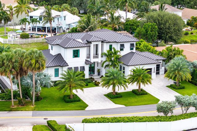 830 Lake Shore Drive, Delray Beach, FL 33444