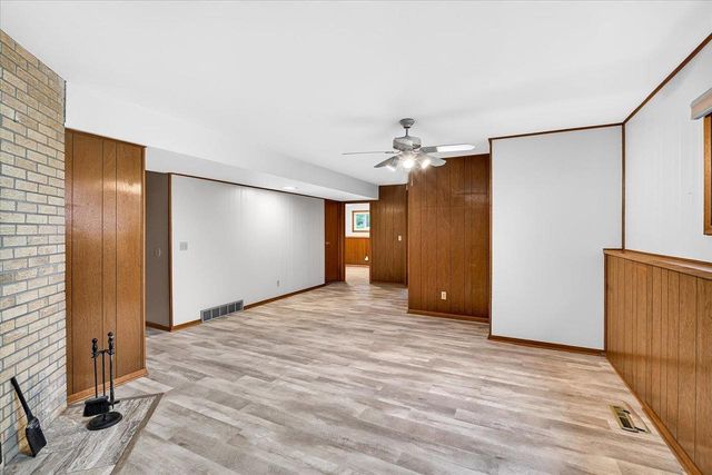 4175 Mahoney Road, Mcfarland, WI 53558