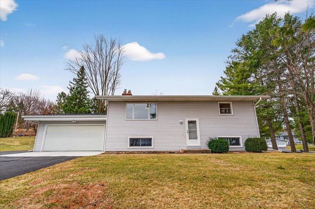 4175 Mahoney Road, Mcfarland, WI 53558