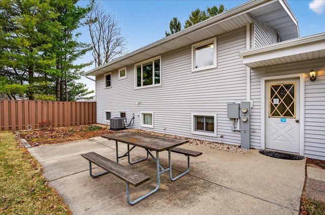 4175 Mahoney Road, Mcfarland, WI 53558