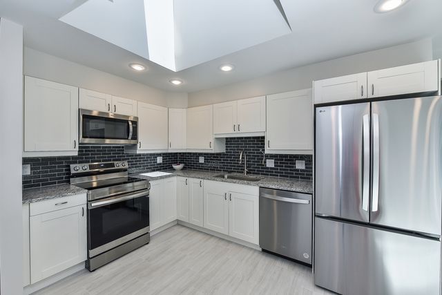5S480 Campbell Drive, Naperville, IL 60563