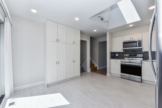 5S480 Campbell Drive, Naperville, IL 60563