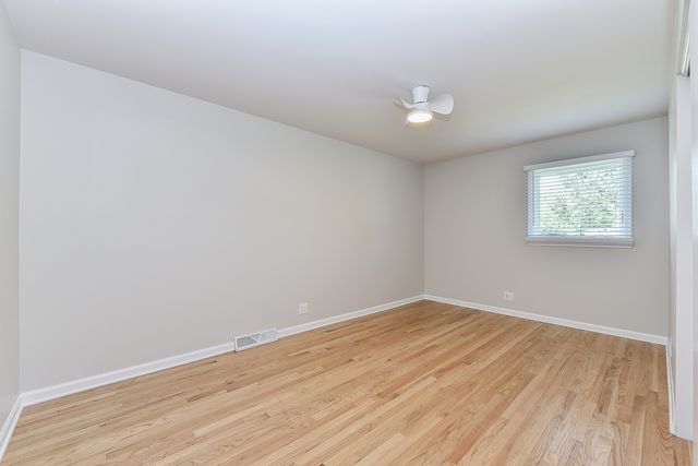 5S480 Campbell Drive, Naperville, IL 60563