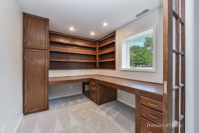 5S480 Campbell Drive, Naperville, IL 60563