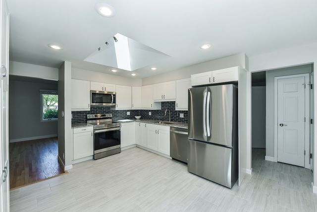 5S480 Campbell Drive, Naperville, IL 60563