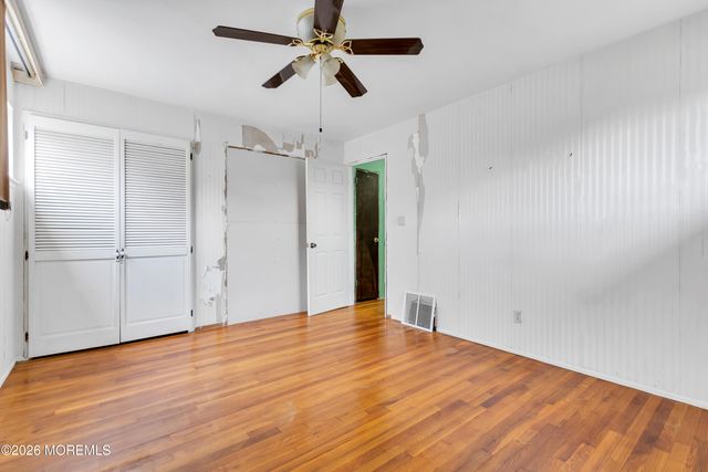 106 Kendall Drive, Sayreville Boro, NJ 08872