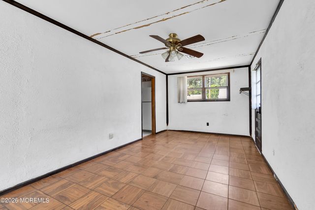 106 Kendall Drive, Sayreville Boro, NJ 08872
