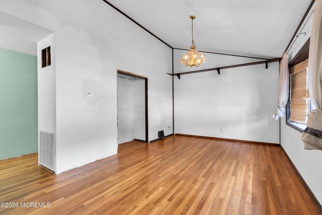 106 Kendall Drive, Sayreville Boro, NJ 08872