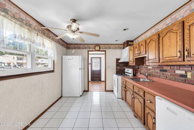 106 Kendall Drive, Sayreville Boro, NJ 08872
