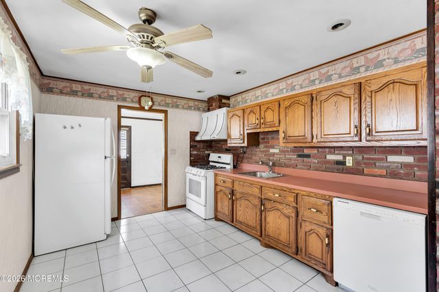 106 Kendall Drive, Sayreville Boro, NJ 08872