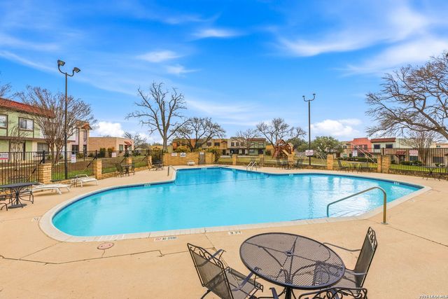 6746 Crown Ridge, San Antonio, TX 78239