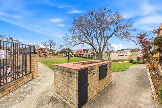 6746 Crown Ridge, San Antonio, TX 78239