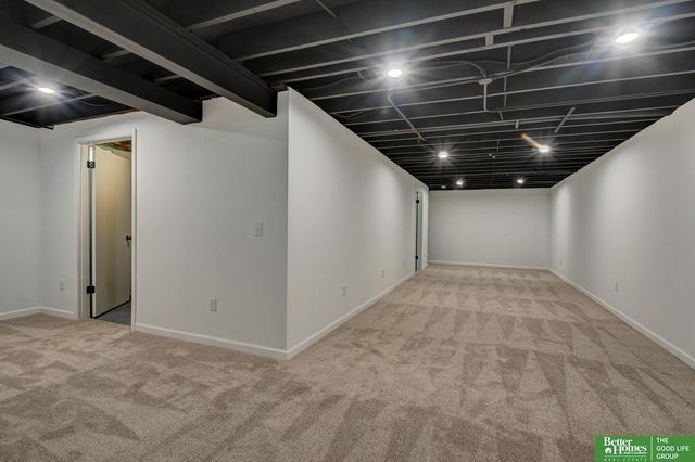 6119 Camden Avenue, Omaha, NE 68104
