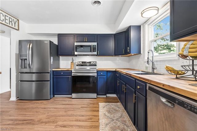 101 Warehouse CRSE, Yorktown, VA 23692