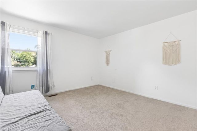 101 Warehouse CRSE, Yorktown, VA 23692