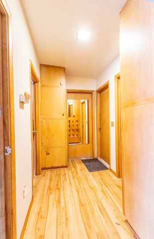 1055 Duncan Lane, Pullman, WA 99163