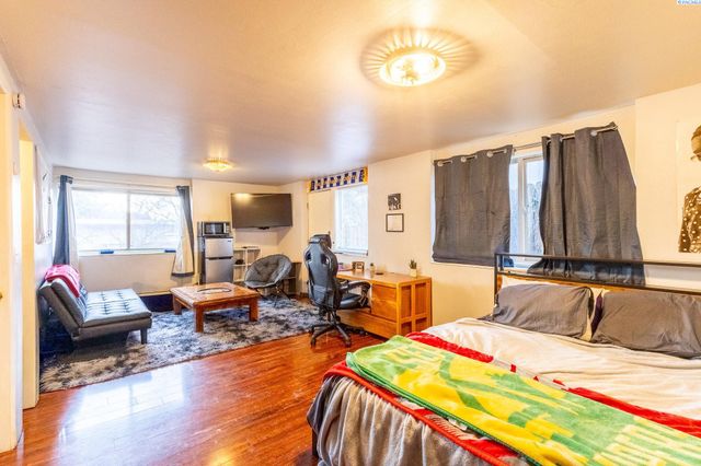 1055 Duncan Lane, Pullman, WA 99163