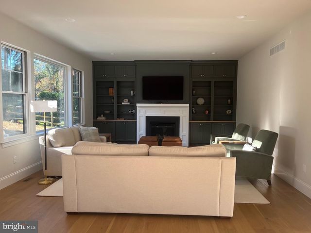 380 ZYNN RD, Downingtown, PA 19335