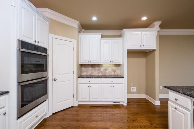 12 Woodfern Drive, Little Rock, AR 72211