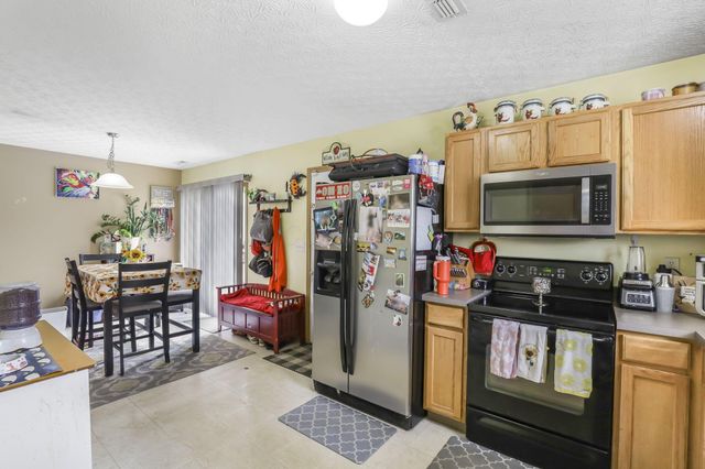 634 Gleaming Drive, 180, Galloway, OH 43119