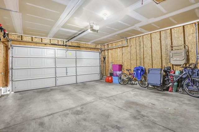 634 Gleaming Drive, 180, Galloway, OH 43119