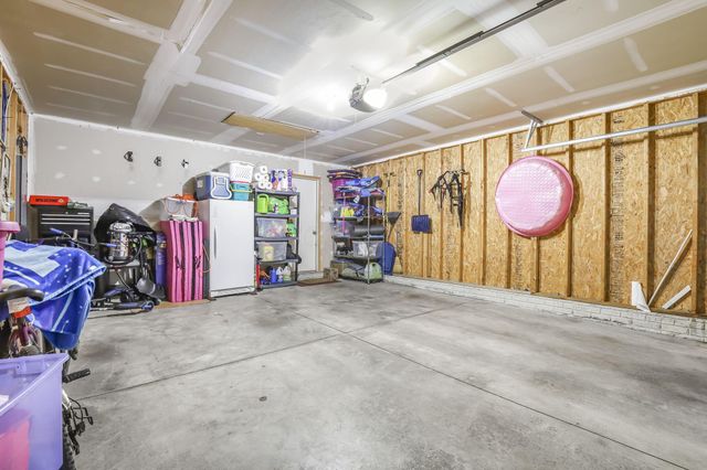 634 Gleaming Drive, 180, Galloway, OH 43119
