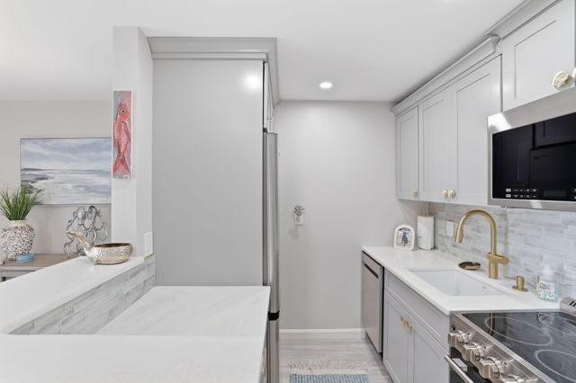 112 Old Wharf Road APT C2, Dennis Port, MA 02639