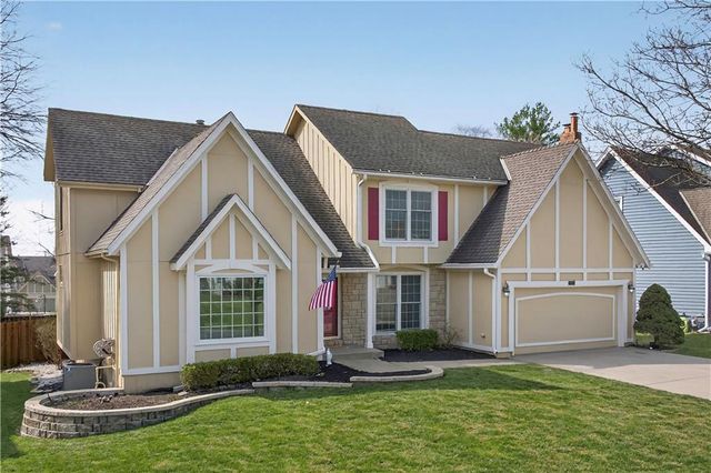 9911 W 124th Terrace, Overland Park, KS 66213