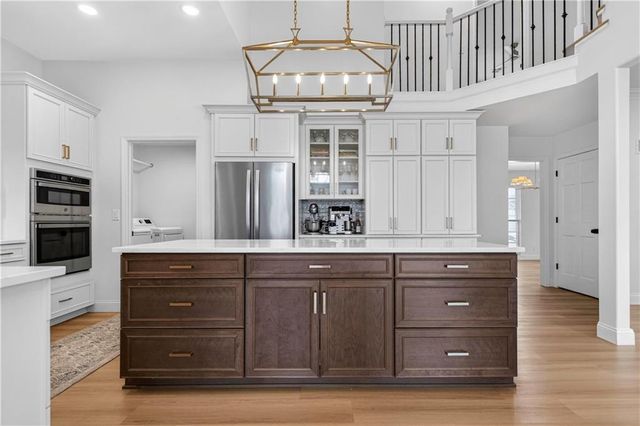 9911 W 124th Terrace, Overland Park, KS 66213