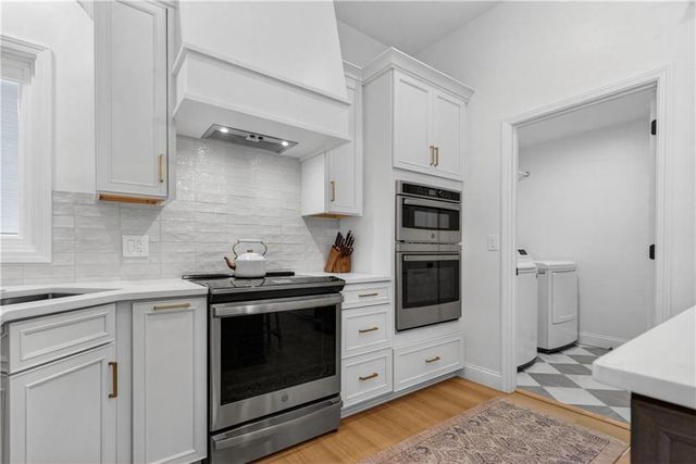 9911 W 124th Terrace, Overland Park, KS 66213