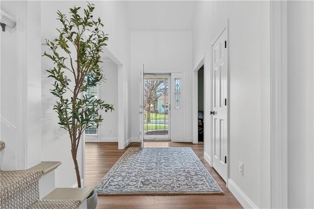 9911 W 124th Terrace, Overland Park, KS 66213