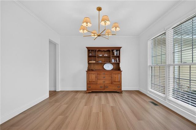 9911 W 124th Terrace, Overland Park, KS 66213