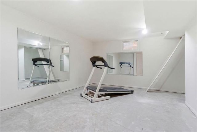 9911 W 124th Terrace, Overland Park, KS 66213