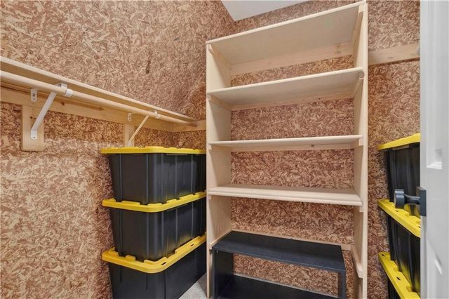 9911 W 124th Terrace, Overland Park, KS 66213