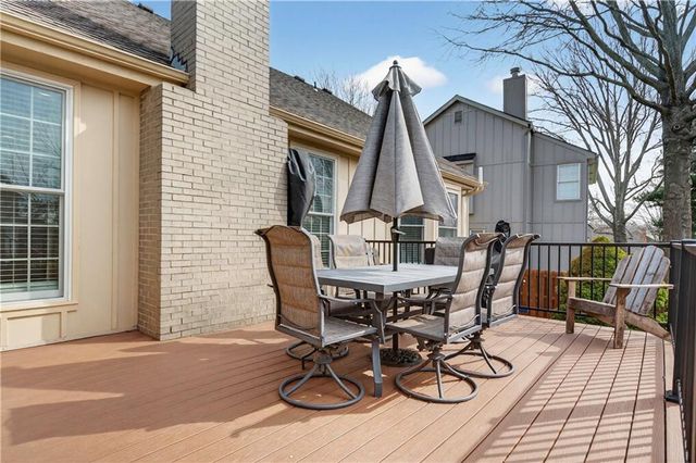 9911 W 124th Terrace, Overland Park, KS 66213