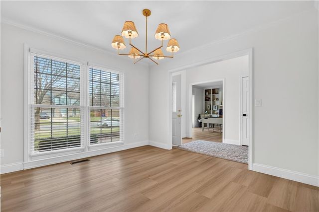 9911 W 124th Terrace, Overland Park, KS 66213