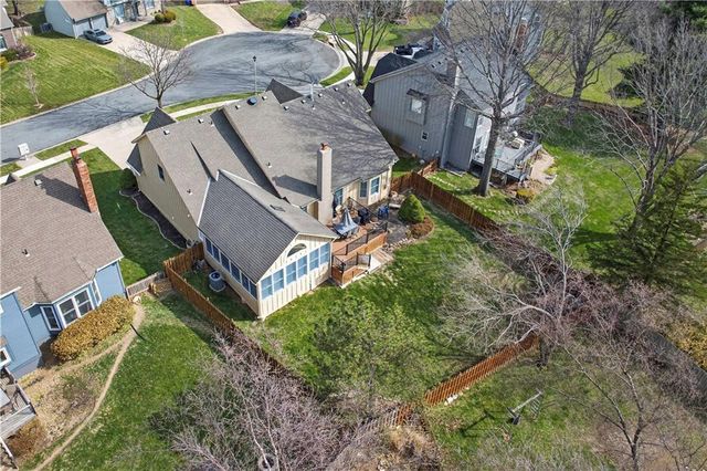 9911 W 124th Terrace, Overland Park, KS 66213