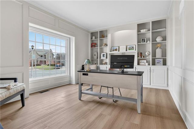 9911 W 124th Terrace, Overland Park, KS 66213