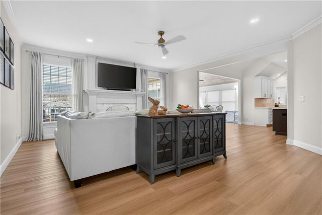 9911 W 124th Terrace, Overland Park, KS 66213