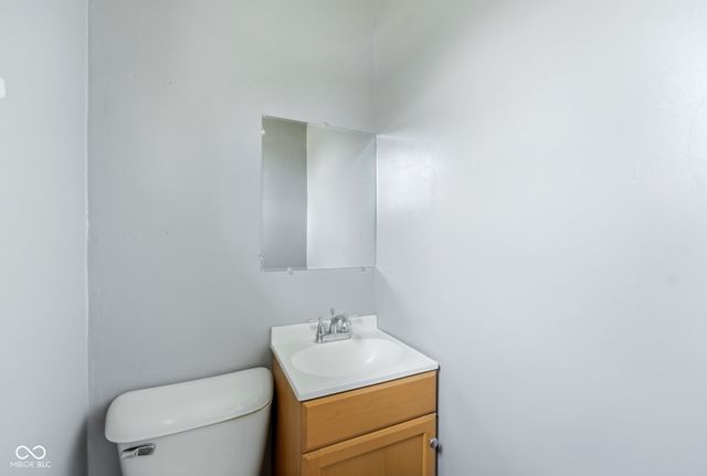 2221 Central Avenue, Anderson, IN 46016