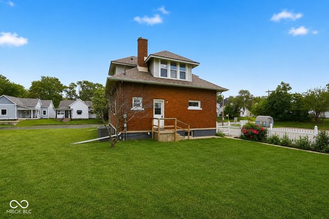2221 Central Avenue, Anderson, IN 46016