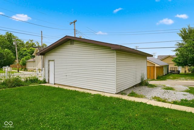 2221 Central Avenue, Anderson, IN 46016