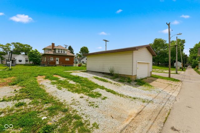 2221 Central Avenue, Anderson, IN 46016