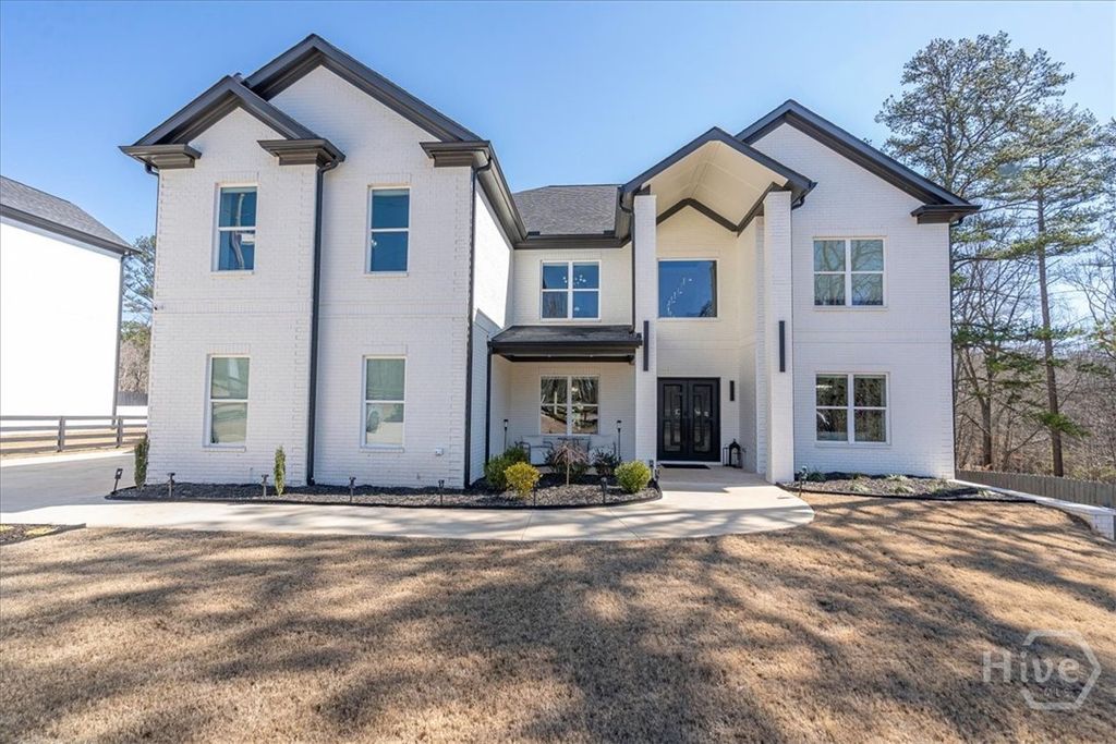 Image 4 of property listing at 1017 Fleeman Road, Hoschton, GA 30548