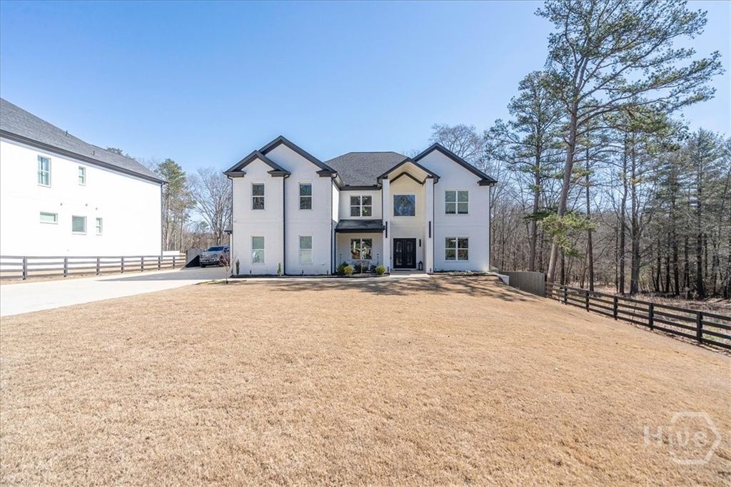 Image 5 of property listing at 1017 Fleeman Road, Hoschton, GA 30548