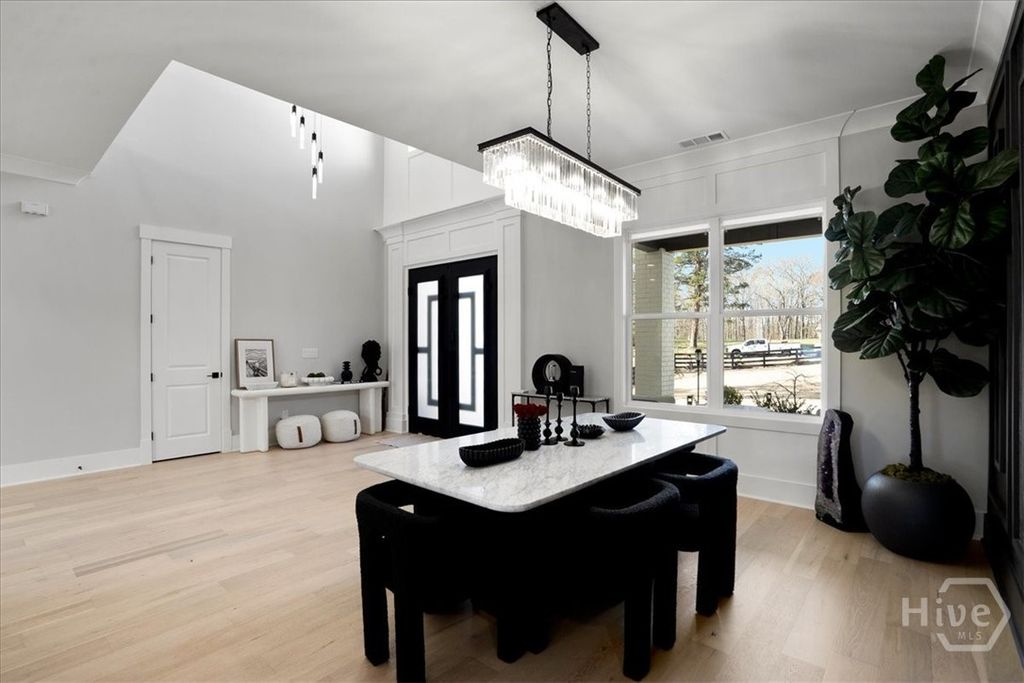 Image 9 of property listing at 1017 Fleeman Road, Hoschton, GA 30548