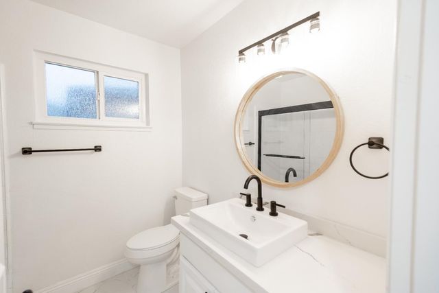 2612 Renn, Clovis, CA 93611