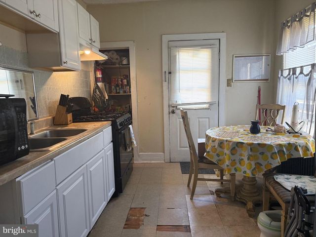 401 W PARK AVE, Vineland, NJ 08360
