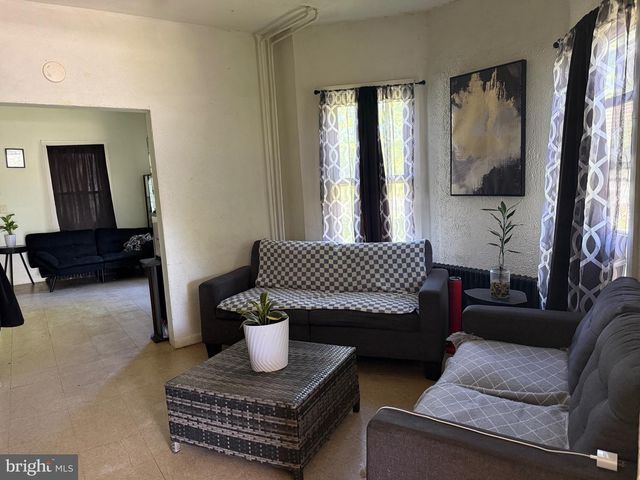 401 W PARK AVE, Vineland, NJ 08360