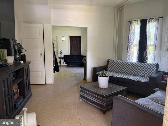 401 W PARK AVE, Vineland, NJ 08360